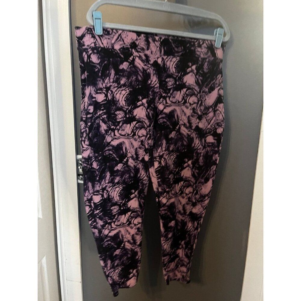 Torrid size 3 black pink purple tie dye Leggings
